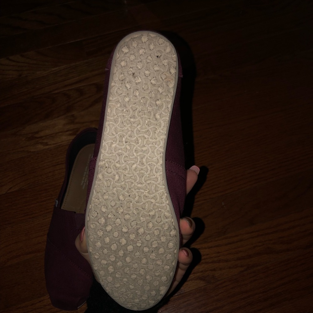 Toms - Picture 5 of 5